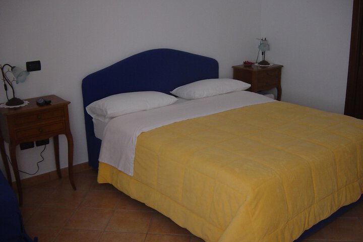 Room 4 of 41