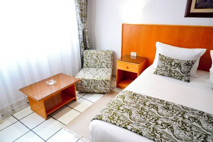 Room 21 of 39