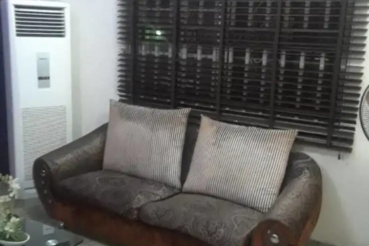 THE COLLEGE COURT SUITES