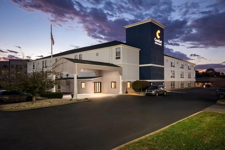 Hotel 79 of 80
