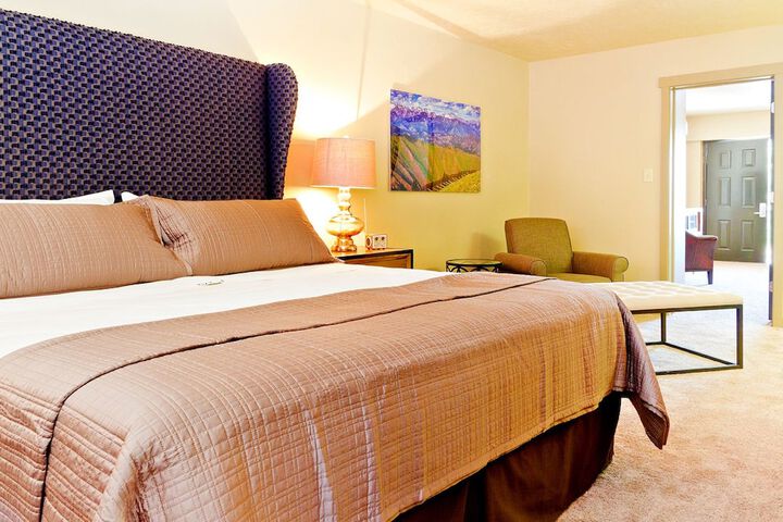 Room 9 of 47