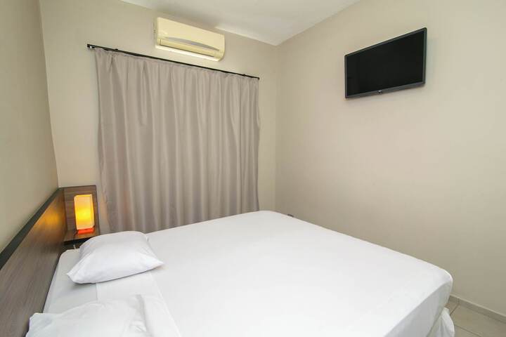 Room 18 of 48