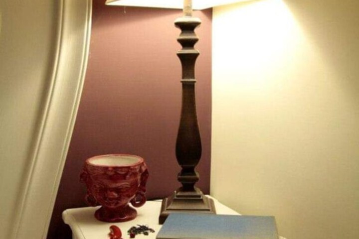 Room 4 of 20