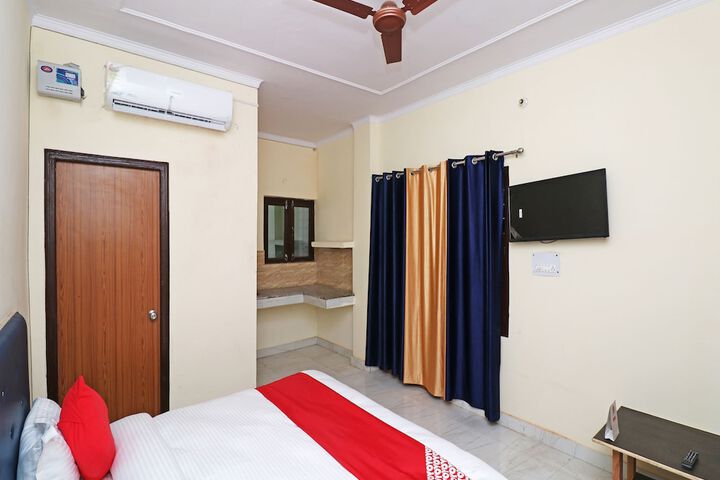 Room 15 of 21