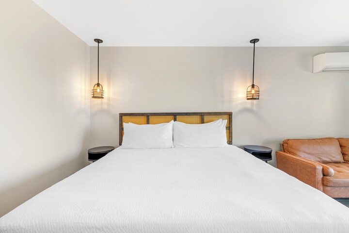 Room 10 of 53