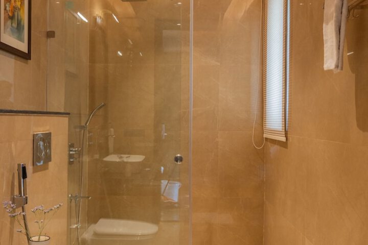 Room 14 of 26