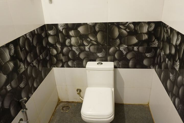 Room 49 of 76