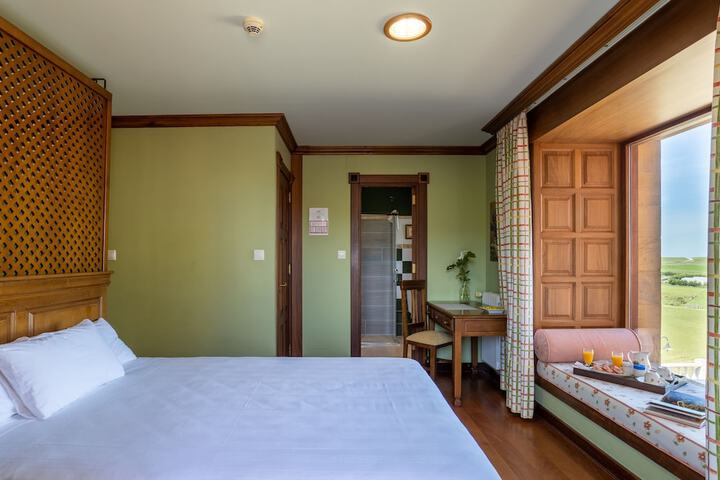 Room 9 of 29
