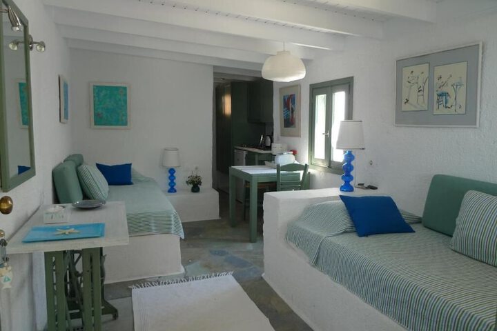 Room 2 of 68