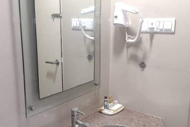 Room 12 of 54
