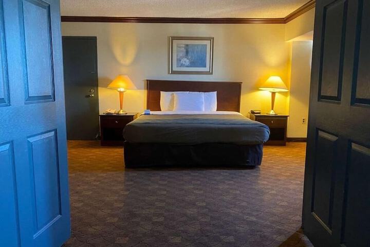 Deluxe Single Room (7 of 13)
