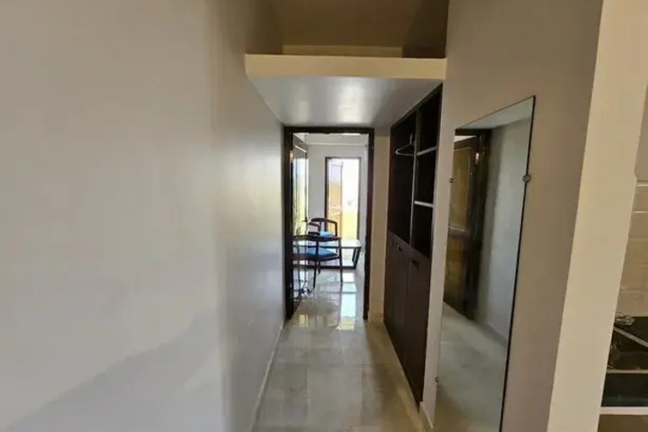 Room 8 of 11
