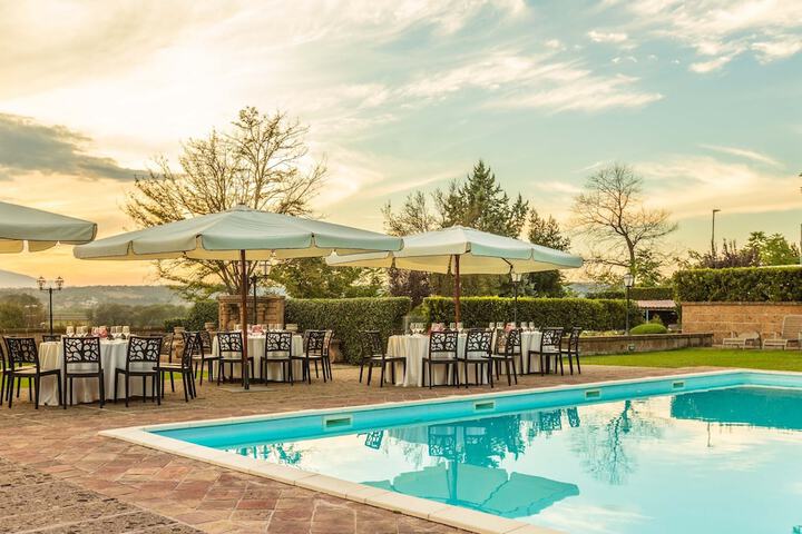 Pool Hotel