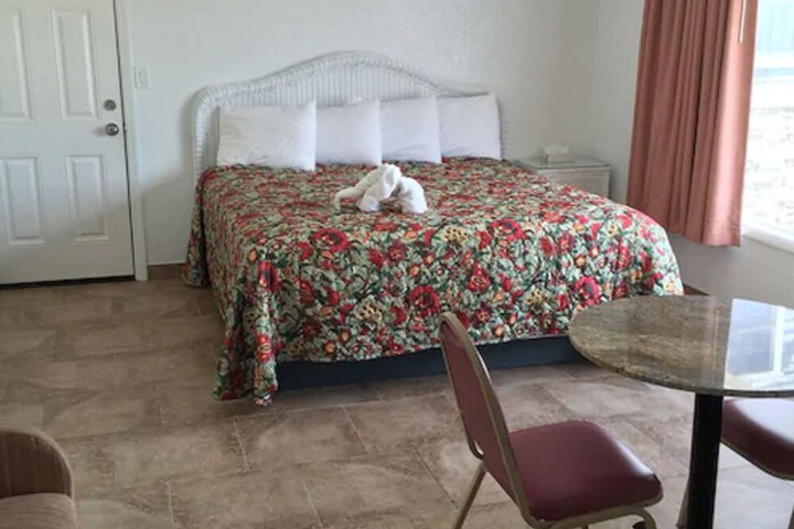 Room 9 of 44