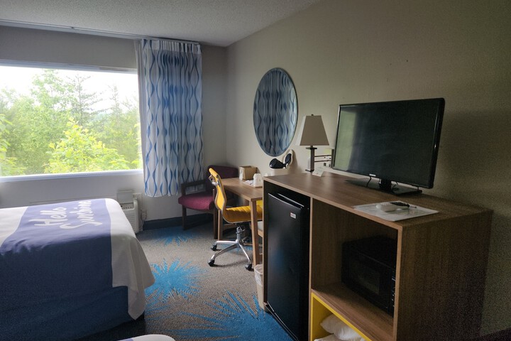 Double Accessible King Size Bed (6 of 11)