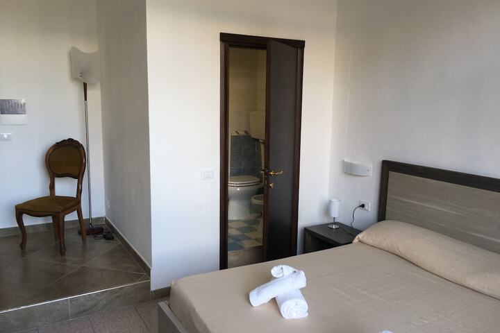 Room 34 of 64