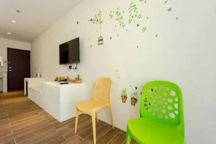 Room 9 of 21