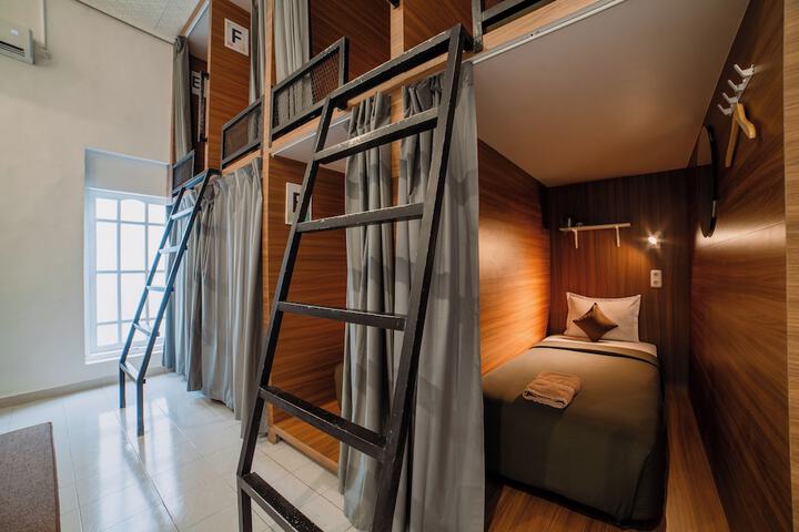 Room 16 of 47