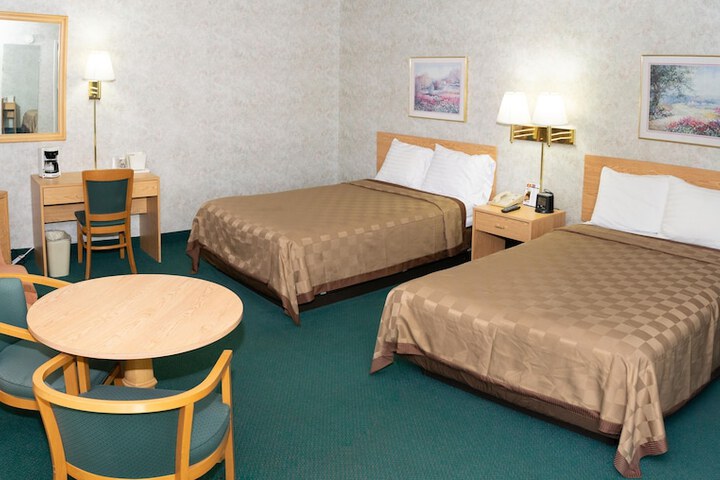 Room 5 of 10