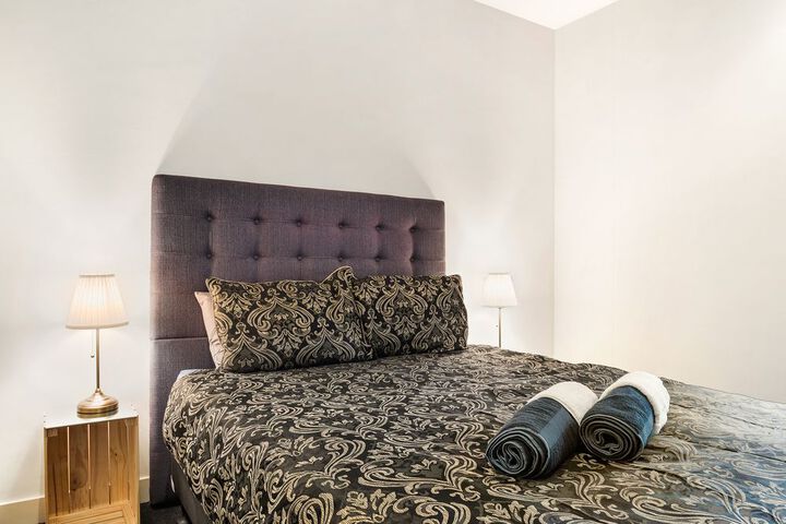 Room 2 of 12