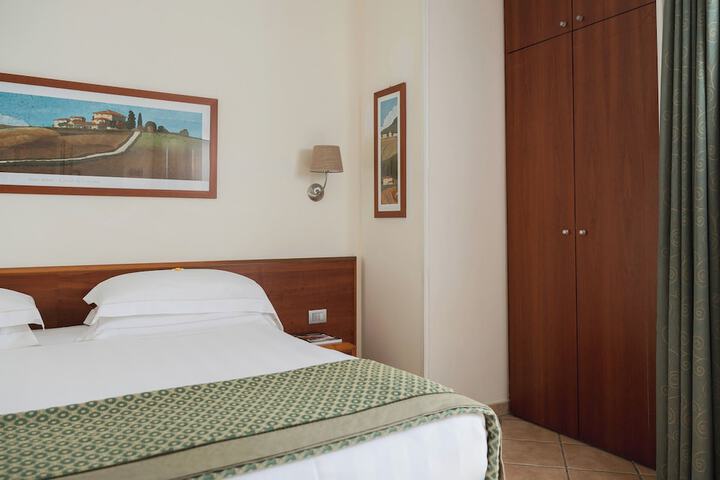 Room 7 of 55