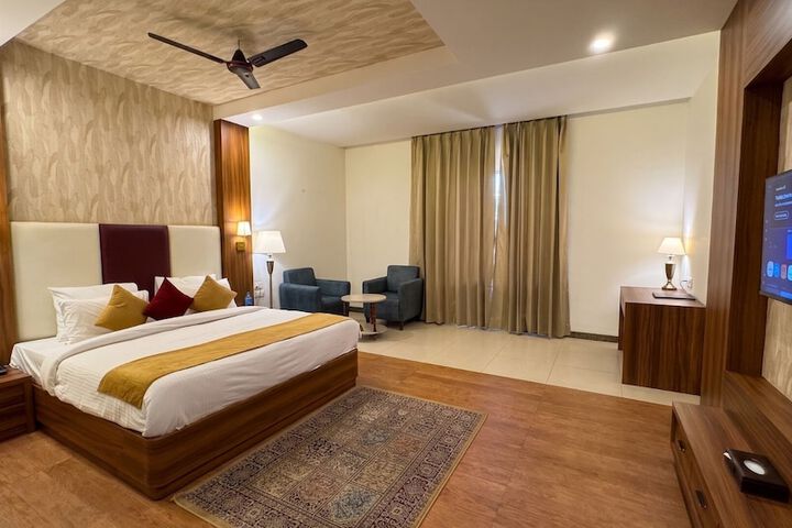 Room 29 of 73