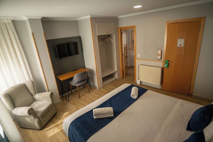 Room 2 of 19