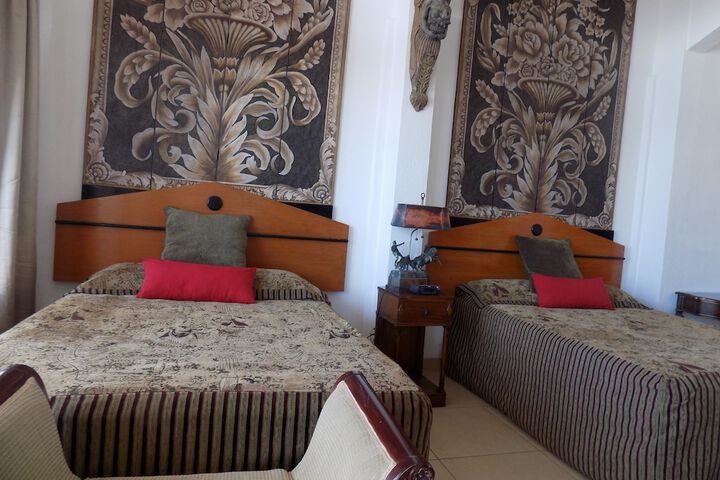 Room 8 of 413