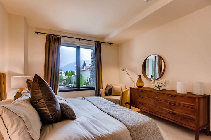 Room 10 of 73