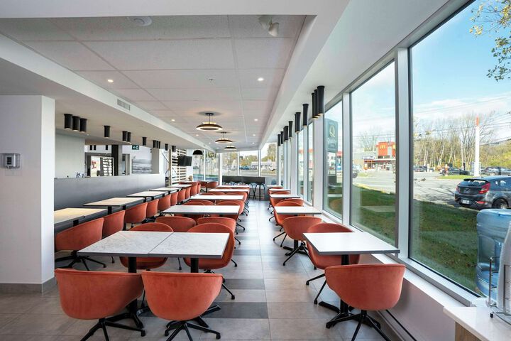 Breakfast area