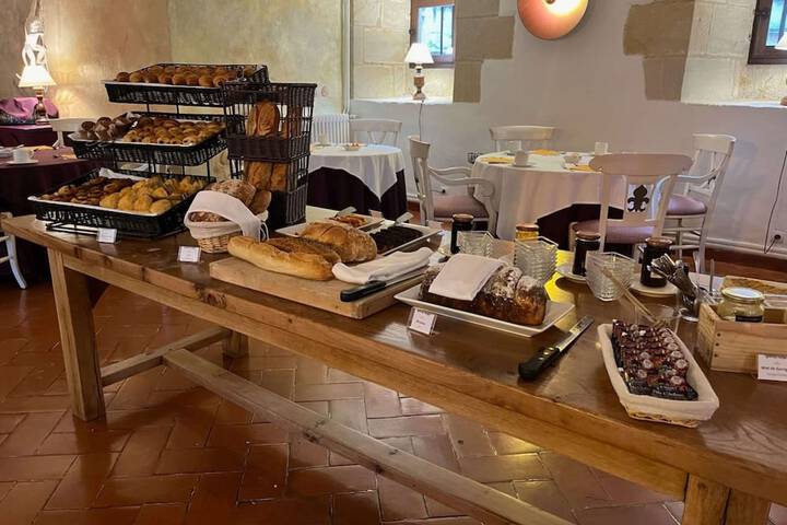 Breakfast/Coffee Service 75 of 124