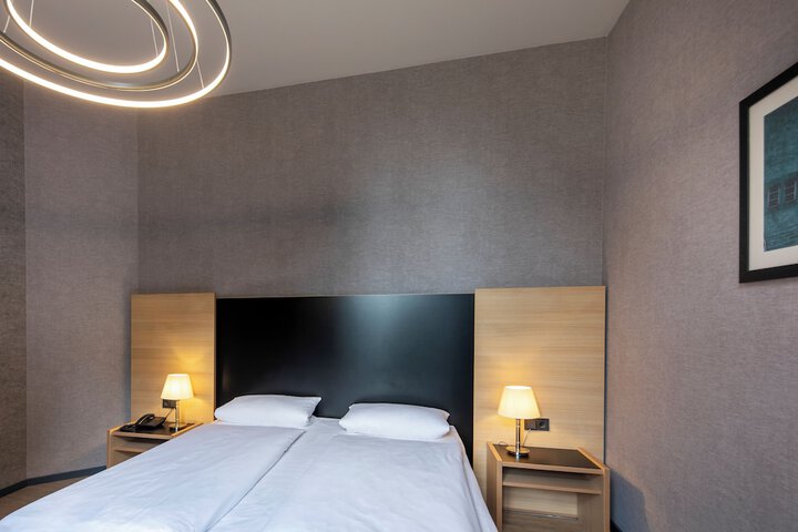 Room 29 of 98