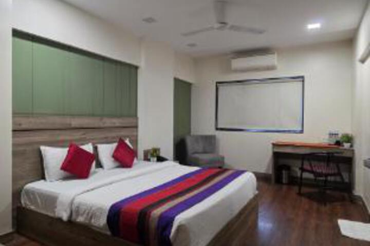 Room 16 of 17