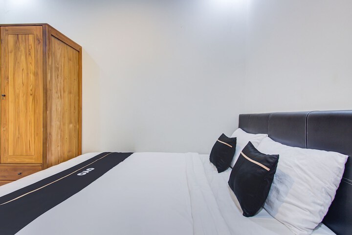 Room 21 of 40