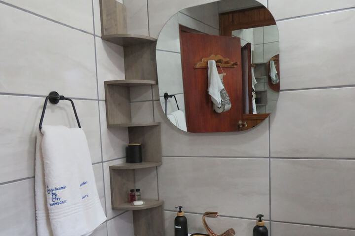 Room 44 of 76