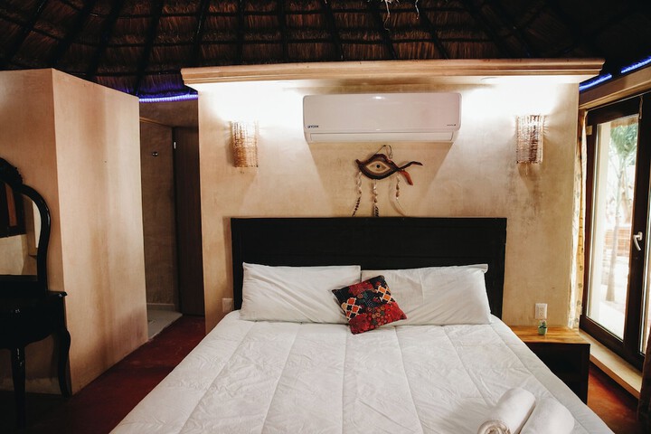 Room 7 of 48