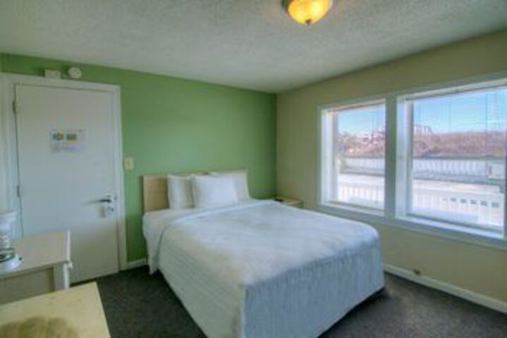 Room 36 of 62