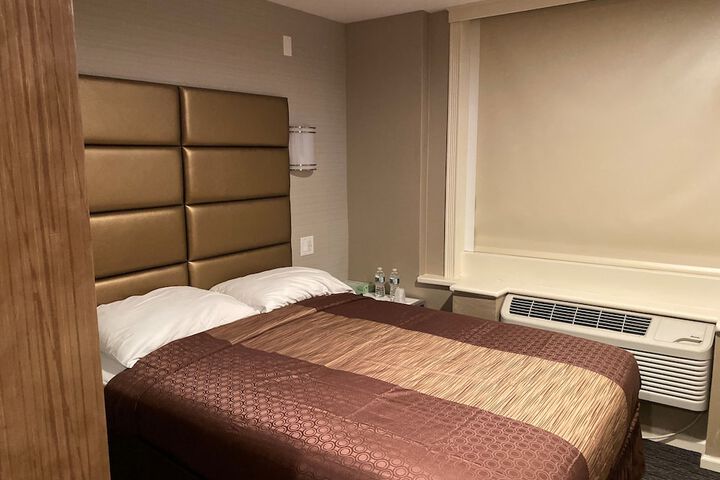 Classic Queen Bed (25 of 26)