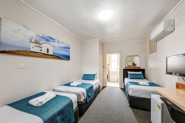 Room 2 of 53