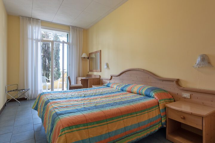 Room 5 of 35
