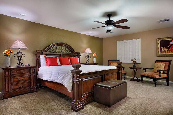 Room 4 of 28