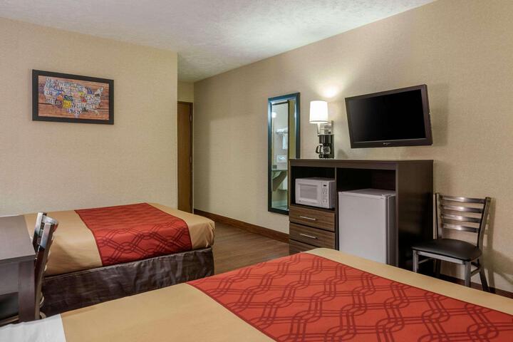 2 Double Beds (4 of 5)