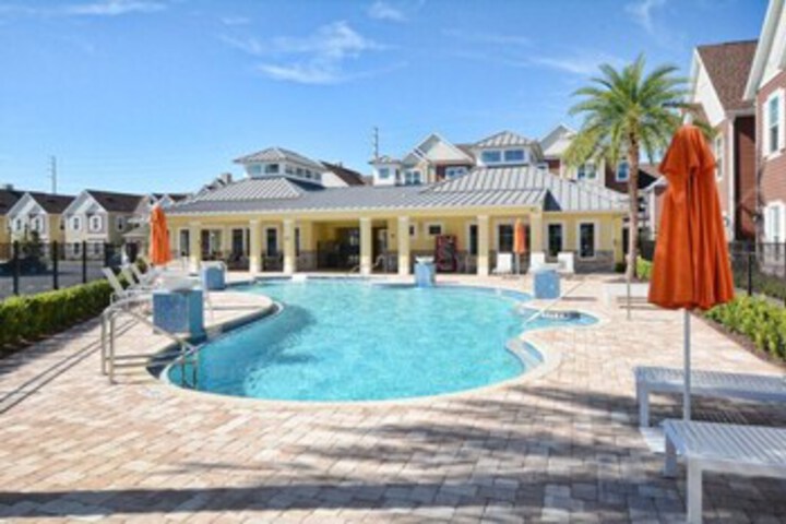 Pool 61 of 121