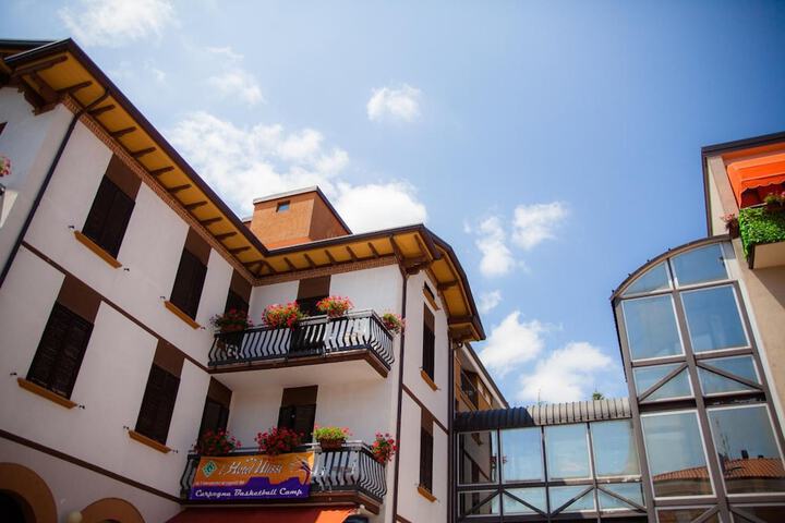 Hotel 47 of 48