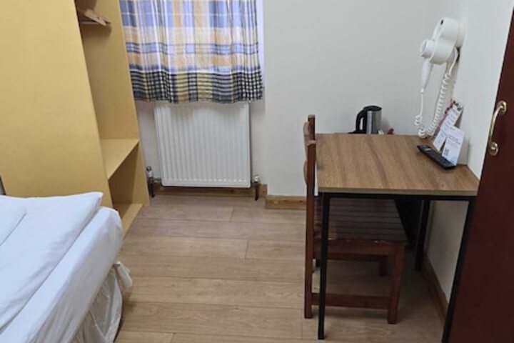 Room 36 of 65