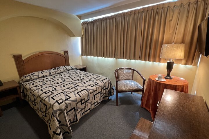 Room 9 of 17