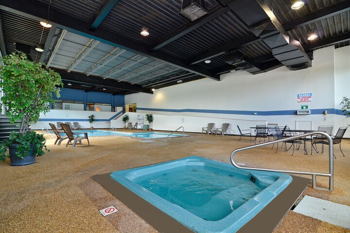 Pool 13 of 30