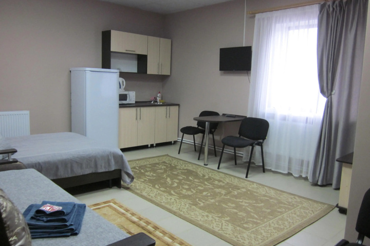 Room 10 of 14