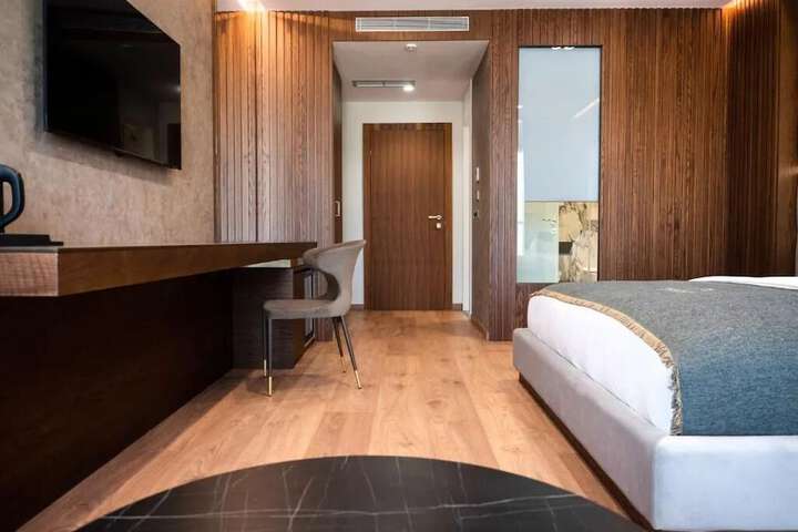 Room 22 of 52
