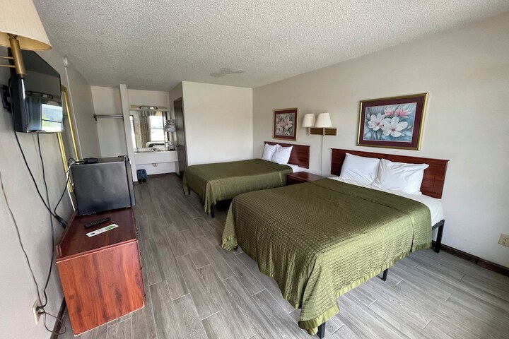 Room 3 of 27